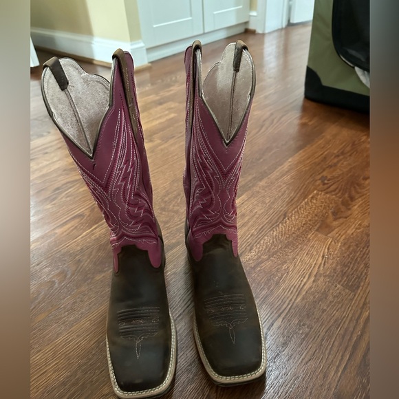 Ariat Cowgirl boots - Picture 2 of 5